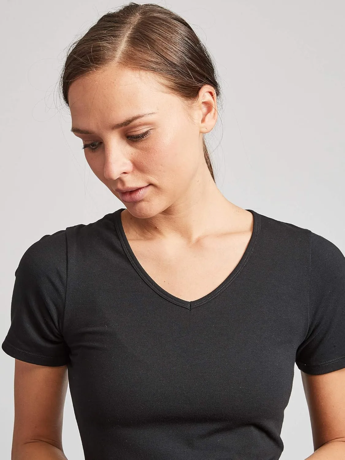 Kalon Women's 4-Pack V-Neck T-Shirt Base Layer