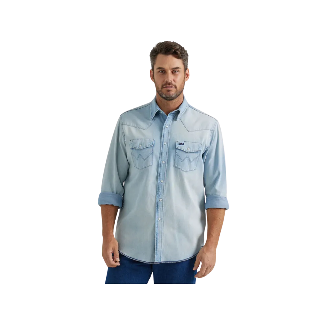 Wrangler Men's Vintage Inspired Western Snap Work Light Blue Wash Shirt